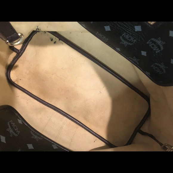 MCM Lion Princess Tote - Picture 8 of 12